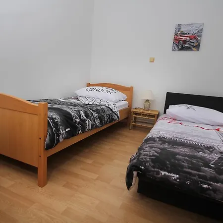 Lara Apartment *