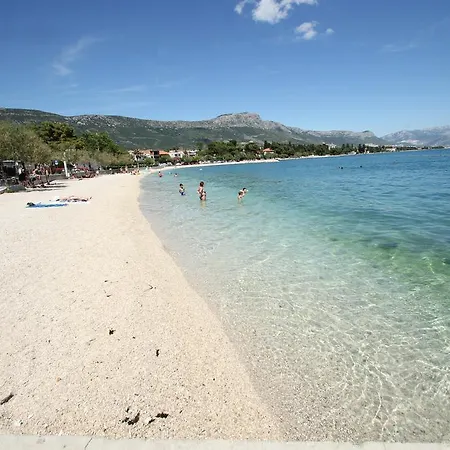 Apartment Lara Kastel Novi